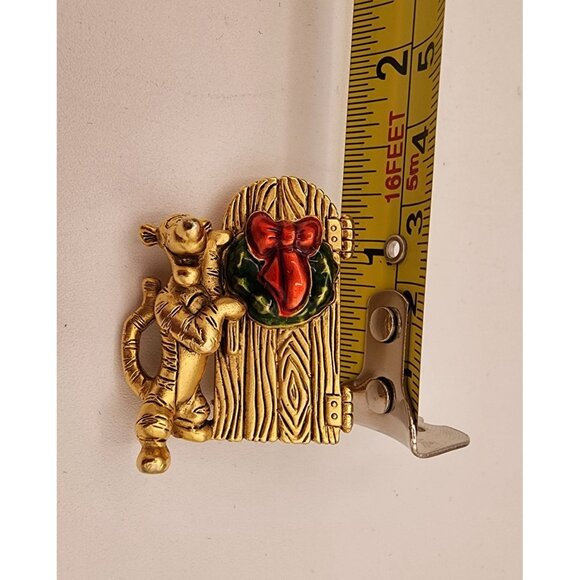 Vintage Disney Tigger Christmas Door Pin Brooch - Picture 4 of 5